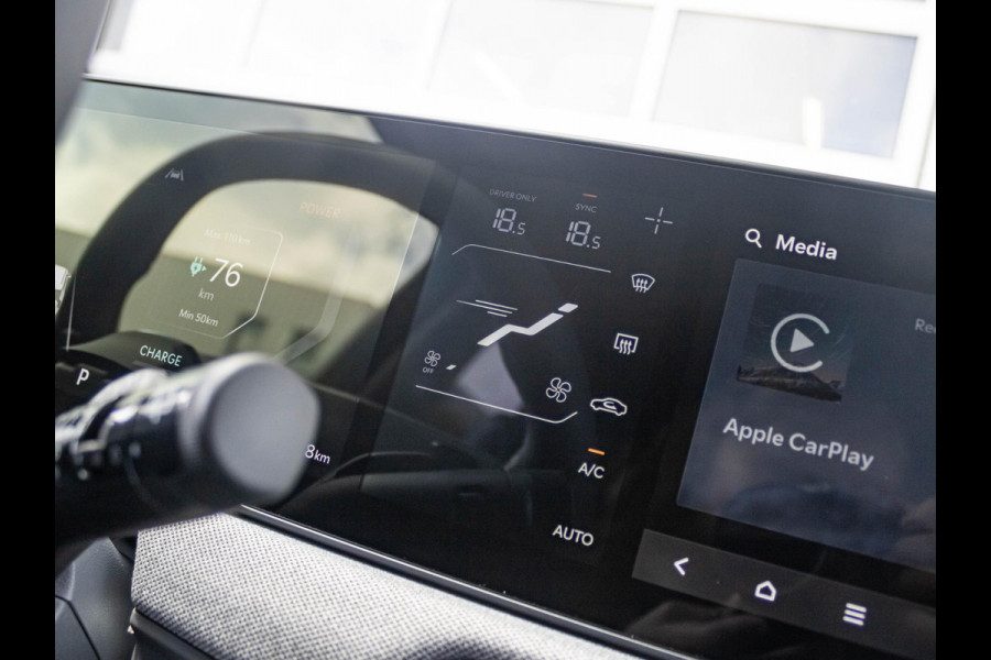 Kia EV3 Plus 58.3 kWh | Uit voorraad leverbaar | Navi | 17" | Adapt. Cruise | Clima | PDC | Dakrails | Stoel&Stuurverw. | Priv Glass | BSM | Private Lease € 516,- Actie !