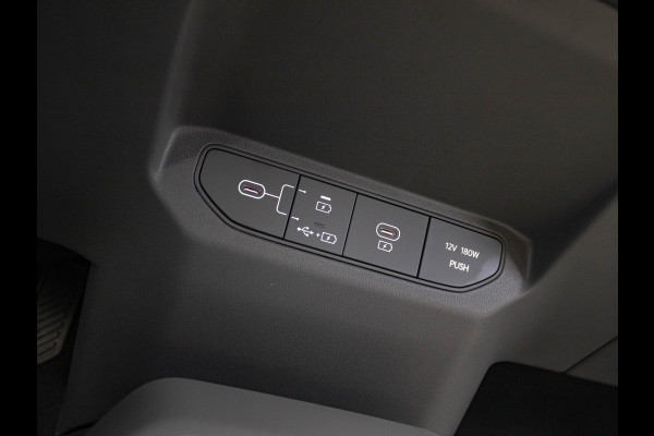 Kia EV3 Plus 58.3 kWh | Uit voorraad leverbaar | Navi | 17" | Adapt. Cruise | Clima | PDC | Dakrails | Stoel&Stuurverw. | Priv Glass | BSM | Private Lease € 516,- Actie !