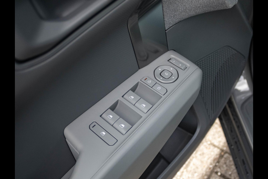 Kia EV3 Plus 58.3 kWh | Uit voorraad leverbaar | Navi | 17" | Adapt. Cruise | Clima | PDC | Dakrails | Stoel&Stuurverw. | Priv Glass | BSM | Private Lease € 516,- Actie !