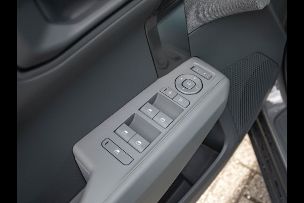 Kia EV3 Plus 58.3 kWh | Uit voorraad leverbaar | Navi | 17" | Adapt. Cruise | Clima | PDC | Dakrails | Stoel&Stuurverw. | Priv Glass | BSM | Private Lease € 516,- Actie !