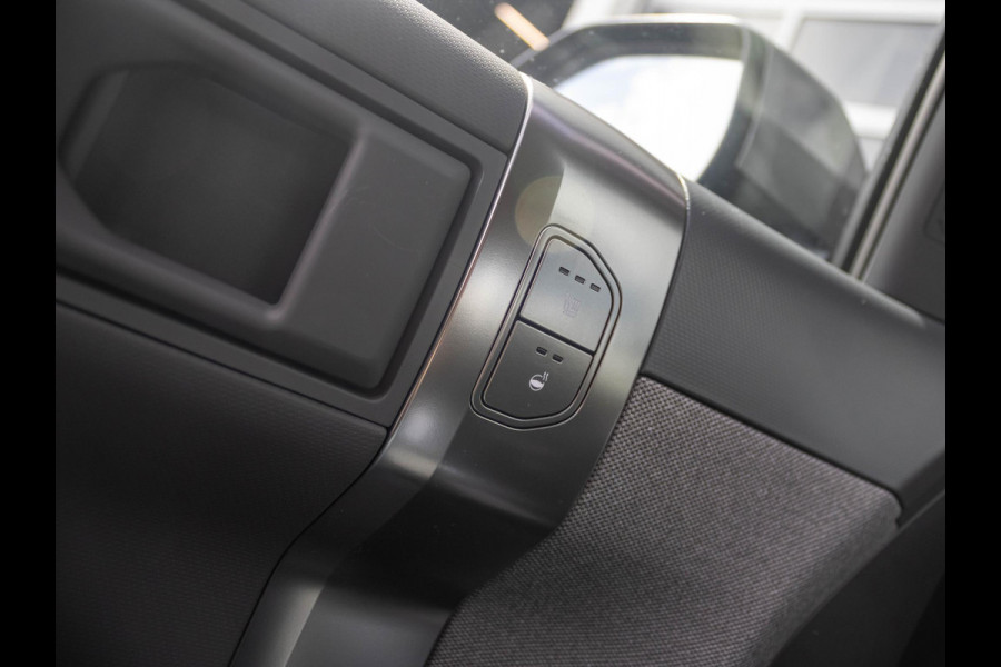 Kia EV3 Plus 58.3 kWh | Uit voorraad leverbaar | Navi | 17" | Adapt. Cruise | Clima | PDC | Dakrails | Stoel&Stuurverw. | Priv Glass | BSM | Private Lease € 516,- Actie !