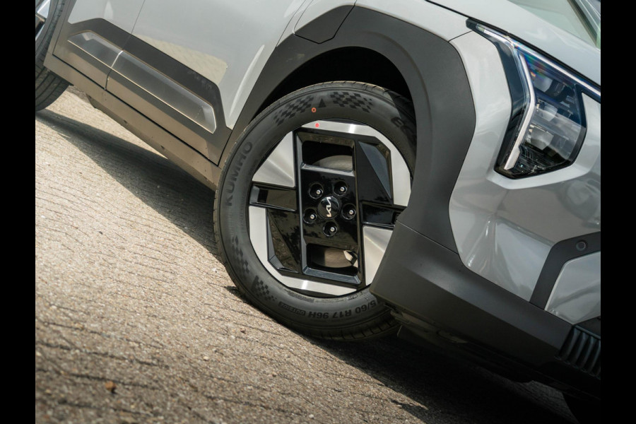 Kia EV3 Plus 58.3 kWh | Uit voorraad leverbaar | Navi | 17" | Adapt. Cruise | Clima | PDC | Dakrails | Stoel&Stuurverw. | Priv Glass | BSM | Private Lease € 516,- Actie !