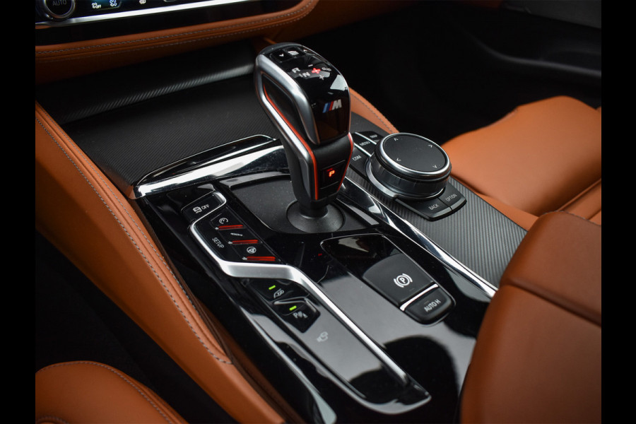 BMW 5 Serie M5 | COMFORT ACCESS | M-SPORT UITLAAT | CARBON DAK | HARMAN/KARDON | LED | 360 CAMERA | CARPLAY | 4-ZONE CLIMATE | M-PERFORMANCE