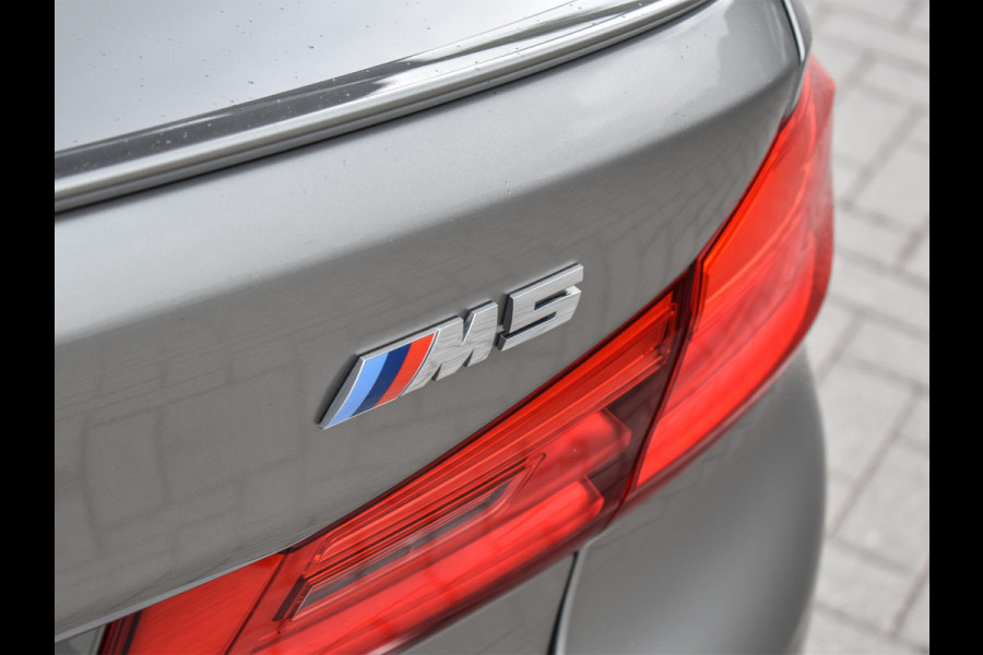 BMW 5 Serie M5 | COMFORT ACCESS | M-SPORT UITLAAT | CARBON DAK | HARMAN/KARDON | LED | 360 CAMERA | CARPLAY | 4-ZONE CLIMATE | M-PERFORMANCE