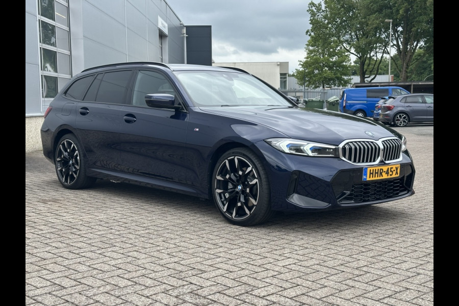 BMW 3 Serie Touring 330e M-SPORT! PANODAK! 19INCH! HARMAN KARDON! ADAPTIVE LED! CURV
