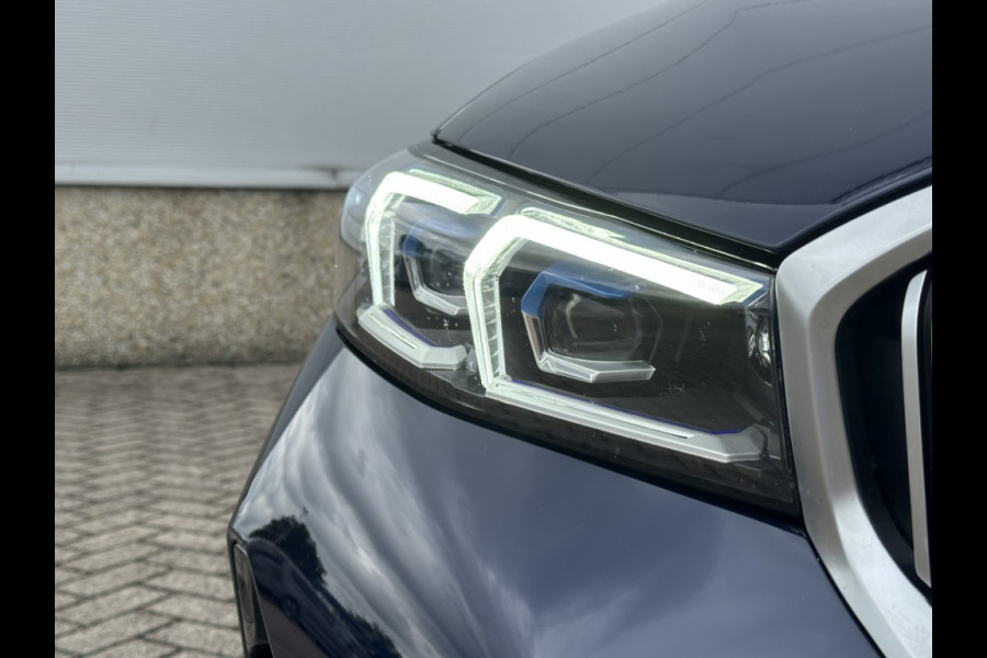 BMW 3 Serie Touring 330e M-SPORT! PANODAK! 19INCH! HARMAN KARDON! ADAPTIVE LED! CURV