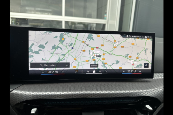 BMW 3 Serie Touring 330e M-SPORT! PANODAK! 19INCH! HARMAN KARDON! ADAPTIVE LED! CURV