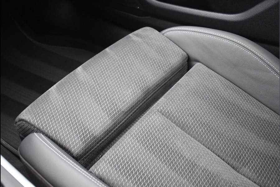 Audi A6 Avant 55 TFSI e Quattro 367 Pk S-Line Pano Leder Hud Matrix HD Keyless S6 Pakket 360 Camera 20 Inch Audi A6 Avant 55 TFSI e Quattro 367 Pk S-Line Pano Leder Hud Matrix HD Keyless S6 Pakket 360 Camera 20 Inch