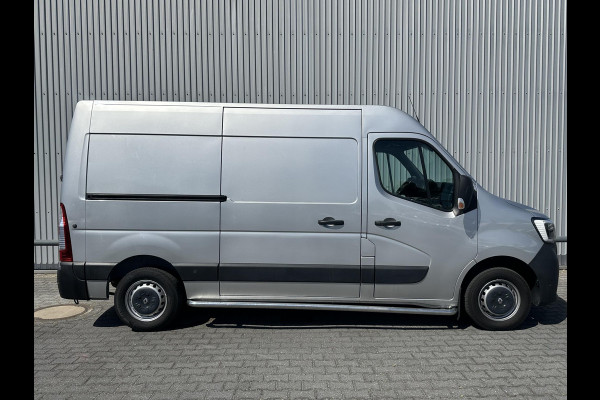 Renault Master T35 2.3 dCi 180 L2H2*A/C*NAVI*CRUISE*CAM*TEL*3PERS