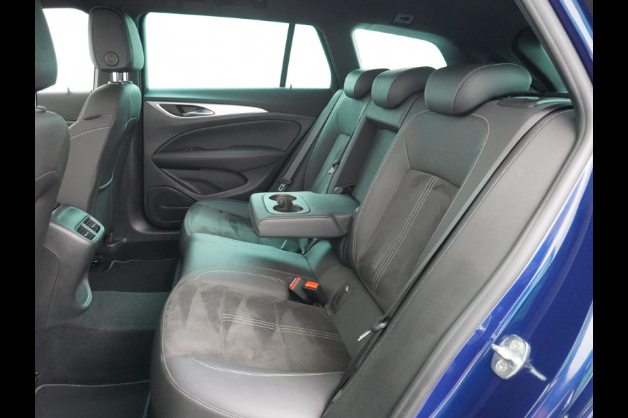 Opel Insignia Sports Tourer D 123pk Led-Matrix Trekhaak Ultimate Navi-Pro Alcantara-Leer 20"lm Adaptive-Cruise Camera Apple-Carplay Sportstoel DAB+ Licht+Regensensor Privacy Glas Lane-assist LED achterlichten AGR Flexfold Innovation Ultimate Volledig Dealer-Onderhouden EURO6 1.625kg Trekvermogen! € 45.000 nieuw