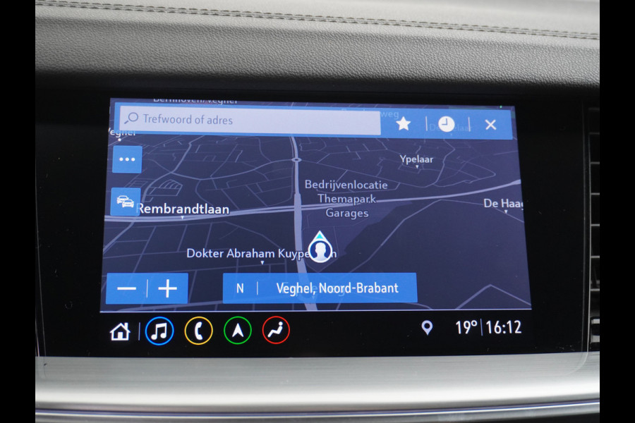 Opel Insignia Sports Tourer D 123pk Led-Matrix Trekhaak Ultimate Navi-Pro Alcantara-Leer 20"lm Adaptive-Cruise Camera Apple-Carplay Sportstoel DAB+ Licht+Regensensor Privacy Glas Lane-assist LED achterlichten AGR Flexfold Innovation Ultimate Volledig Dealer-Onderhouden EURO6 1.625kg Trekvermogen! € 45.000 nieuw