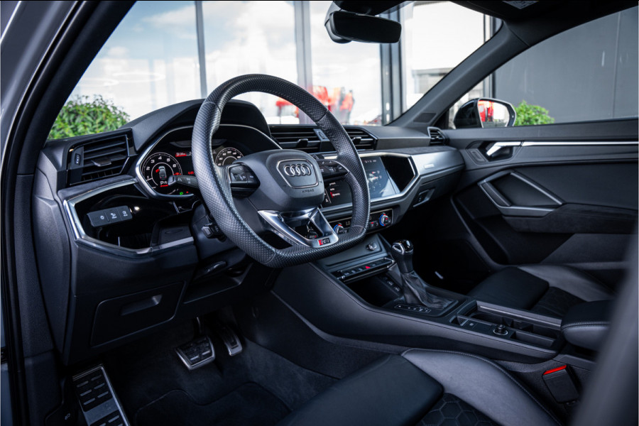 Audi RSQ3 Sportback 2.5 TFSI - Nardo | Panorama | B&O | ACC