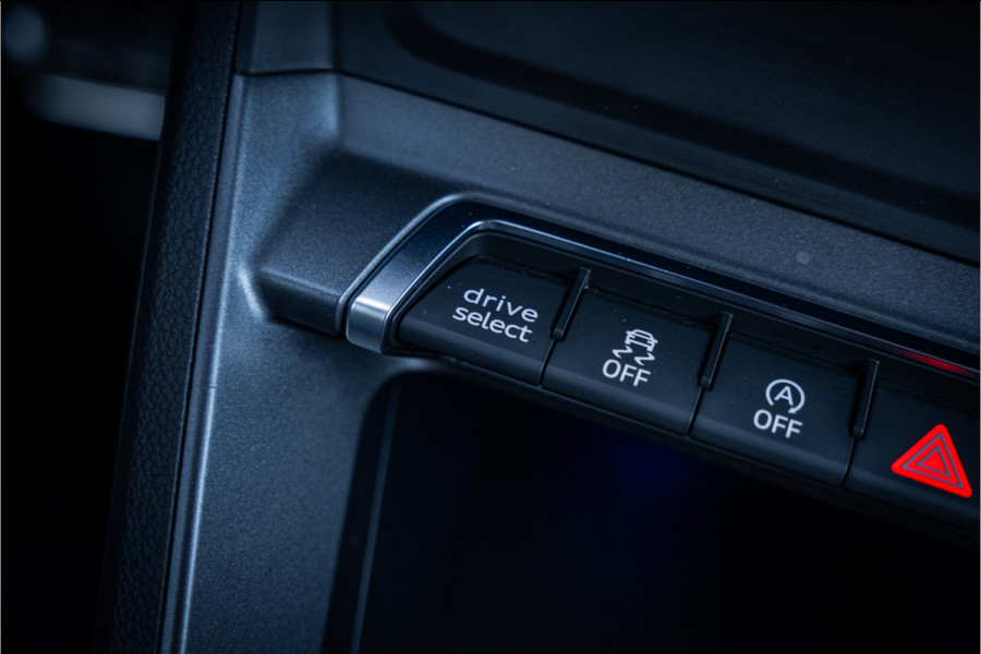 Audi RSQ3 Sportback 2.5 TFSI - Nardo | Panorama | B&O | ACC