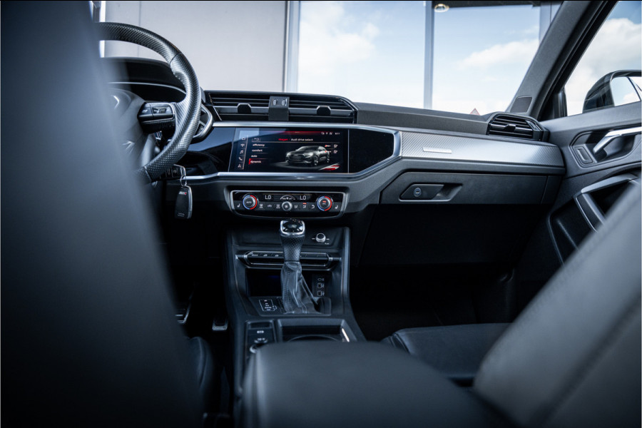 Audi RSQ3 Sportback 2.5 TFSI - Nardo | Panorama | B&O | ACC