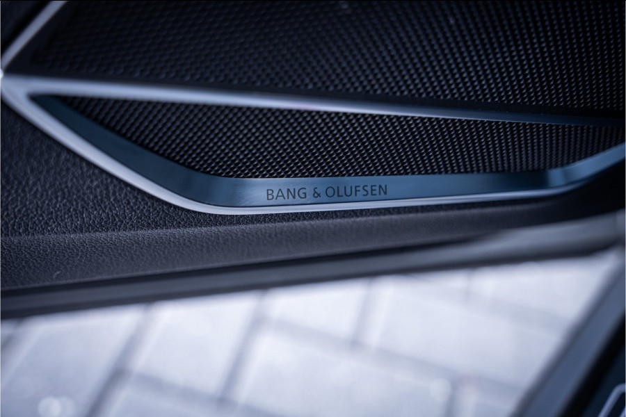 Audi RSQ3 Sportback 2.5 TFSI - Nardo | Panorama | B&O | ACC