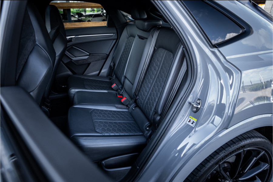 Audi RSQ3 Sportback 2.5 TFSI - Nardo | Panorama | B&O | ACC