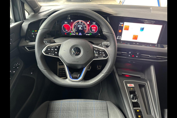 Volkswagen Golf 1.4 eHybrid GTE PANO|MATRIX|TREKHAAK|IQ|FULL