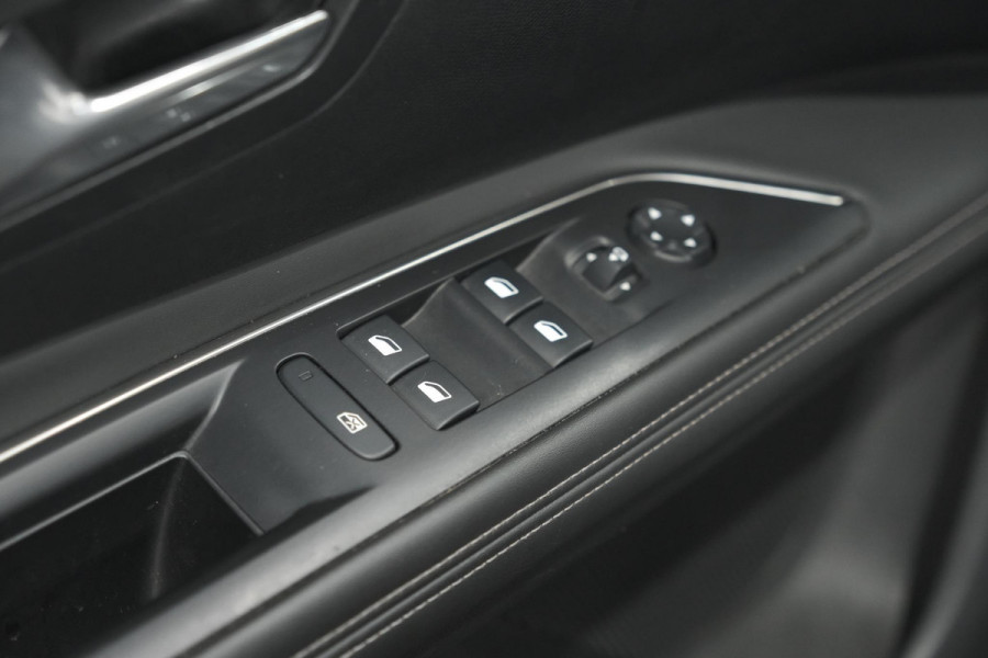 Peugeot 3008 PureTech 130 EAT6 Allure | Camera | Navigatie | Apple Carplay | Parkeersensoren