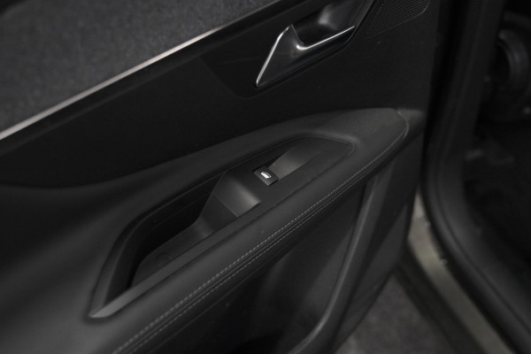 Peugeot 3008 PureTech 130 EAT6 Allure | Camera | Navigatie | Apple Carplay | Parkeersensoren