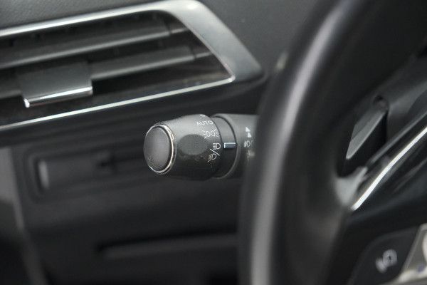Peugeot 3008 PureTech 130 EAT6 Allure | Camera | Navigatie | Apple Carplay | Parkeersensoren