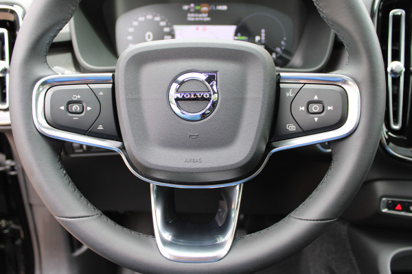 Volvo XC40 1.5 T4 Plug-in hybrid Plus Bright | Trekhaak | Panoramadak | Pilot | H/K | Full