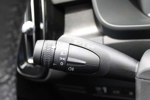 Volvo XC40 1.5 T4 Plug-in hybrid Plus Bright | Trekhaak | Panoramadak | Pilot | H/K | Full