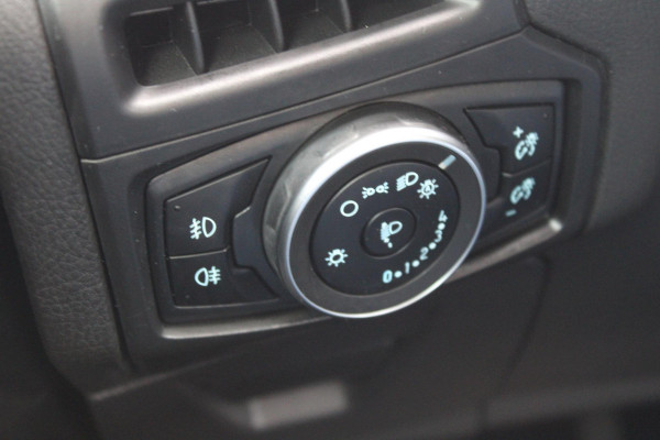 Ford FOCUS Wagon 1.0 EcoBoost Titanium | Navigatie | Climate Control | Cruise Control | Lichtmetalen Velgen | Voorruitverwarming