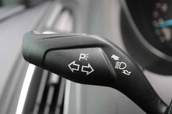 Ford FOCUS Wagon 1.0 EcoBoost Titanium | Navigatie | Climate Control | Cruise Control | Lichtmetalen Velgen | Voorruitverwarming