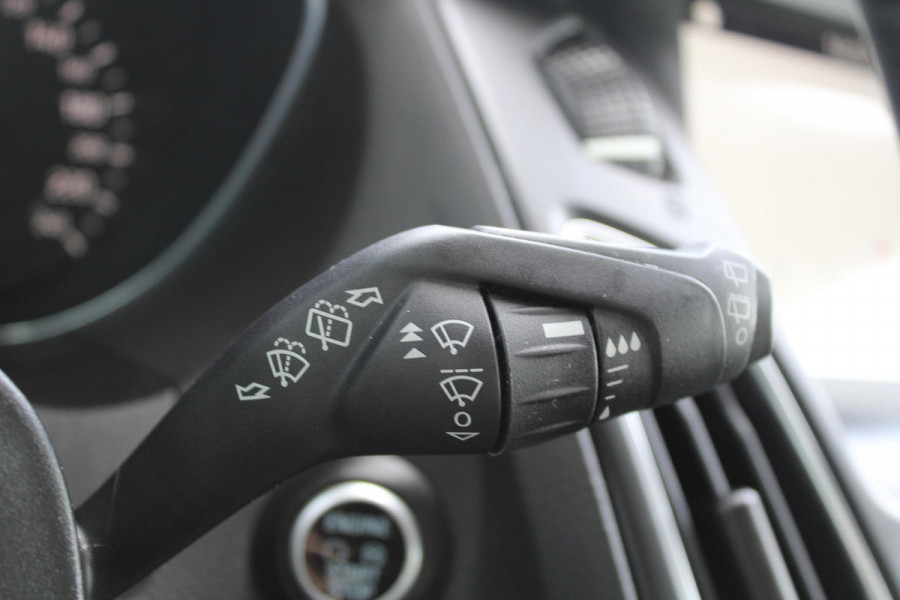 Ford FOCUS Wagon 1.0 EcoBoost Titanium | Navigatie | Climate Control | Cruise Control | Lichtmetalen Velgen | Voorruitverwarming