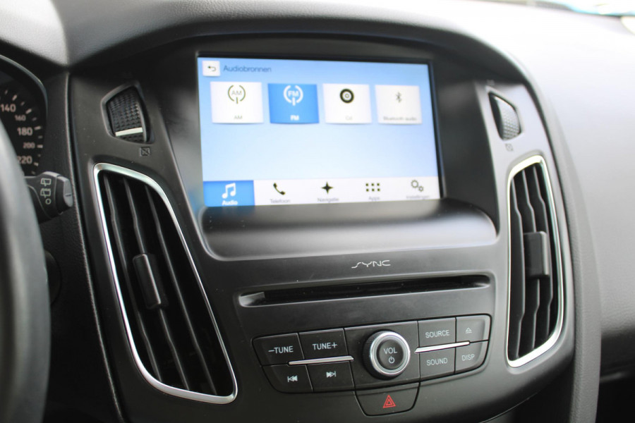Ford FOCUS Wagon 1.0 EcoBoost Titanium | Navigatie | Climate Control | Cruise Control | Lichtmetalen Velgen | Voorruitverwarming