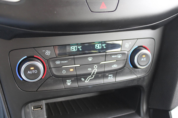 Ford FOCUS Wagon 1.0 EcoBoost Titanium | Navigatie | Climate Control | Cruise Control | Lichtmetalen Velgen | Voorruitverwarming