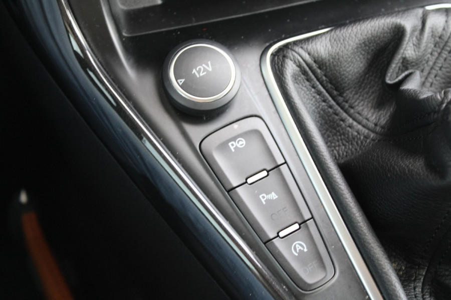 Ford FOCUS Wagon 1.0 EcoBoost Titanium | Navigatie | Climate Control | Cruise Control | Lichtmetalen Velgen | Voorruitverwarming