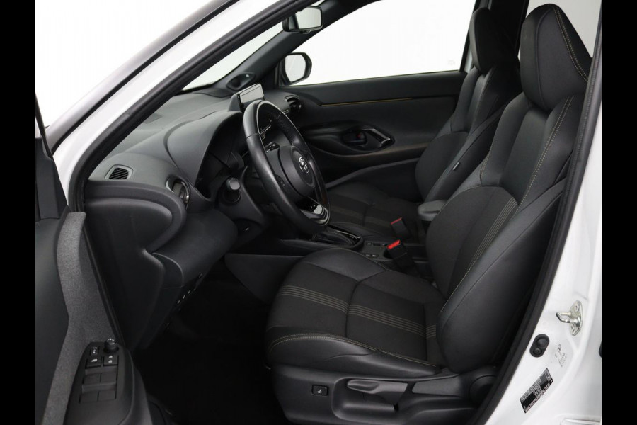 Toyota Yaris Cross 1.5 Hybrid Adventure | Stoel & stuurverwarming | Head-Up | Matrix LED | Carplay | Camera | JBL Sound | Keyless | Navigatie | Adaptive cruise | Climate control