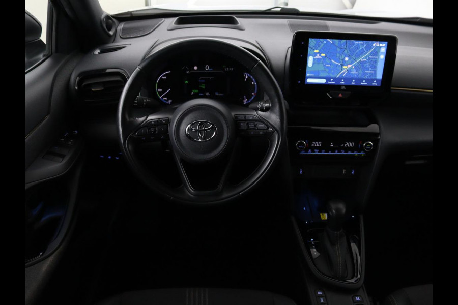 Toyota Yaris Cross 1.5 Hybrid Adventure | Stoel & stuurverwarming | Head-Up | Matrix LED | Carplay | Camera | JBL Sound | Keyless | Navigatie | Adaptive cruise | Climate control