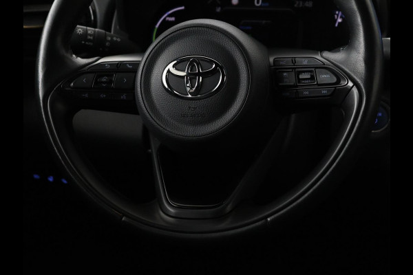 Toyota Yaris Cross 1.5 Hybrid Adventure | Stoel & stuurverwarming | Head-Up | Matrix LED | Carplay | Camera | JBL Sound | Keyless | Navigatie | Adaptive cruise | Climate control