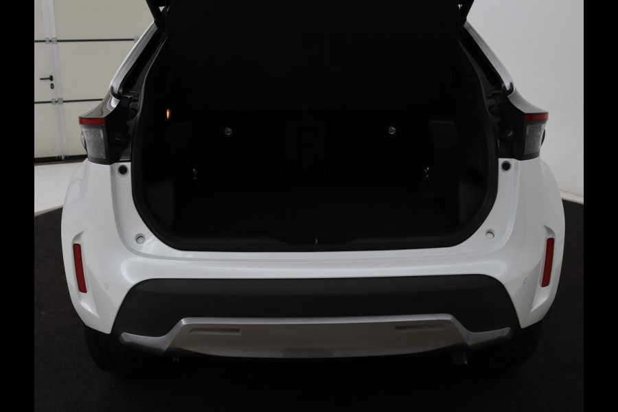 Toyota Yaris Cross 1.5 Hybrid Adventure | Stoel & stuurverwarming | Head-Up | Matrix LED | Carplay | Camera | JBL Sound | Keyless | Navigatie | Adaptive cruise | Climate control
