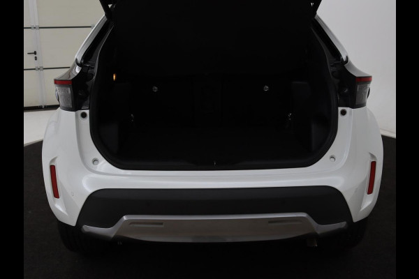 Toyota Yaris Cross 1.5 Hybrid Adventure | Stoel & stuurverwarming | Head-Up | Matrix LED | Carplay | Camera | JBL Sound | Keyless | Navigatie | Adaptive cruise | Climate control