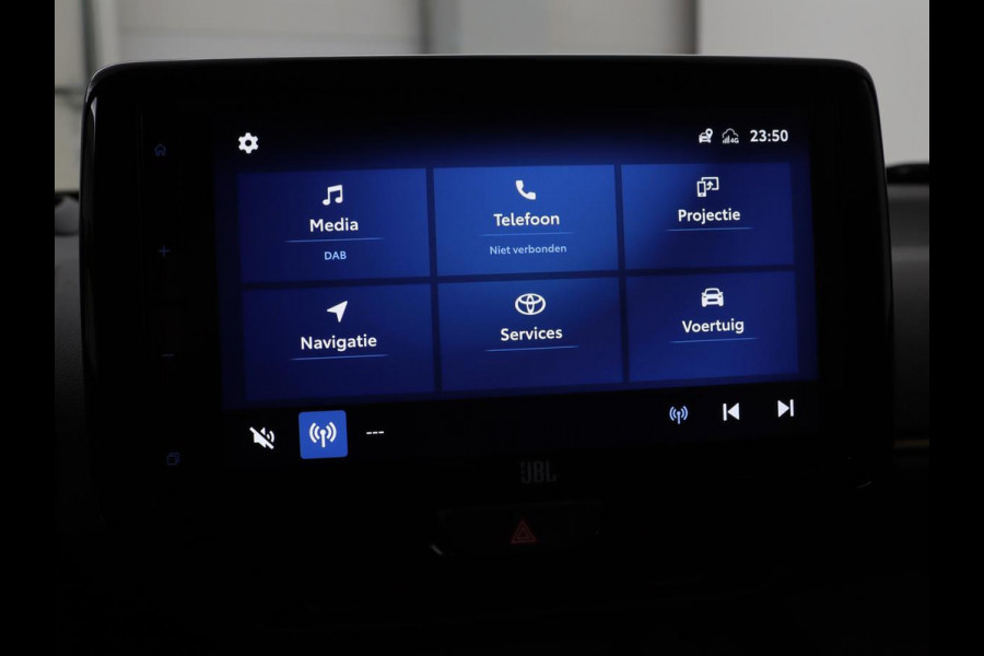 Toyota Yaris Cross 1.5 Hybrid Adventure | Stoel & stuurverwarming | Head-Up | Matrix LED | Carplay | Camera | JBL Sound | Keyless | Navigatie | Adaptive cruise | Climate control
