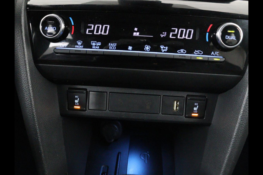 Toyota Yaris Cross 1.5 Hybrid Adventure | Stoel & stuurverwarming | Head-Up | Matrix LED | Carplay | Camera | JBL Sound | Keyless | Navigatie | Adaptive cruise | Climate control