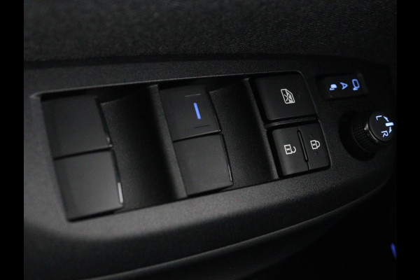 Toyota Yaris Cross 1.5 Hybrid Adventure | Stoel & stuurverwarming | Head-Up | Matrix LED | Carplay | Camera | JBL Sound | Keyless | Navigatie | Adaptive cruise | Climate control