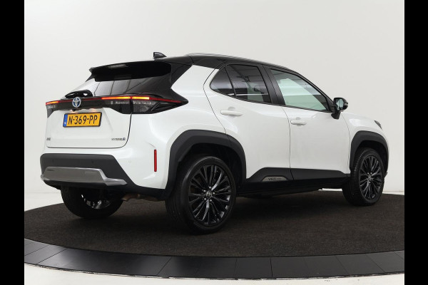 Toyota Yaris Cross 1.5 Hybrid Adventure | Stoel & stuurverwarming | Head-Up | Matrix LED | Carplay | Camera | JBL Sound | Keyless | Navigatie | Adaptive cruise | Climate control
