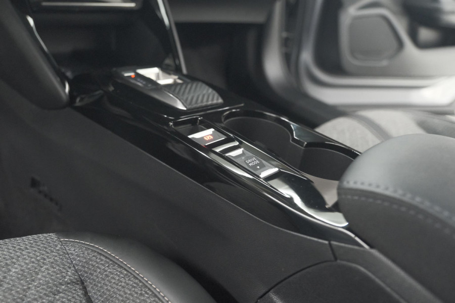 Peugeot 2008 1.2 Hybrid 136 Allure | 360 Camera | Dodehoekdetectie | Navigatie | Adaptieve Cruise Control