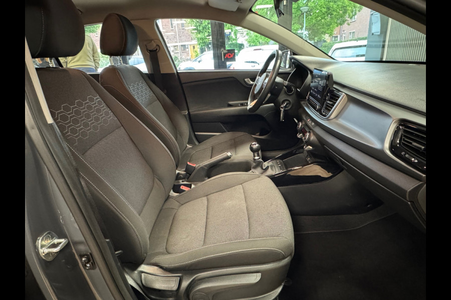 Kia Rio 1.2 CVVT BusinessLine APPLE CARPLAY CAMERA PDC USB CRUISE STUUR/STOELVERWARMING