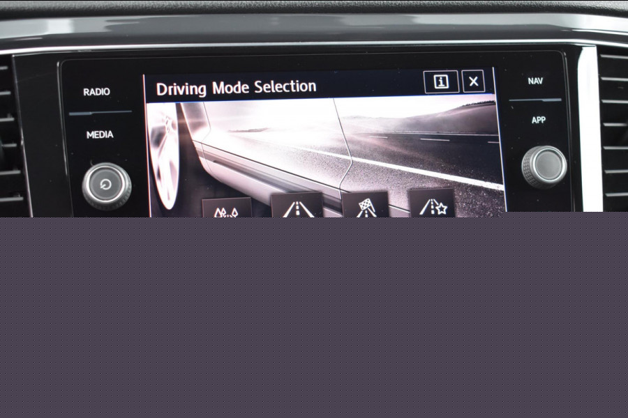 Volkswagen T-Roc 1.0 TSI Sport | VIRTUAL COCKPIT | TREKHAAK | CAMERA | NAP | DAB