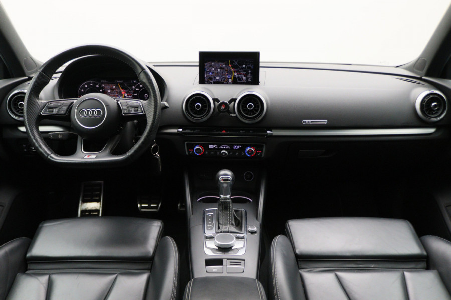 Audi A3 Sportback 35 TFSI CoD Advance Sport Automaat S Line, Panoramadak, Leer, Apple Carplay, Camera, LED