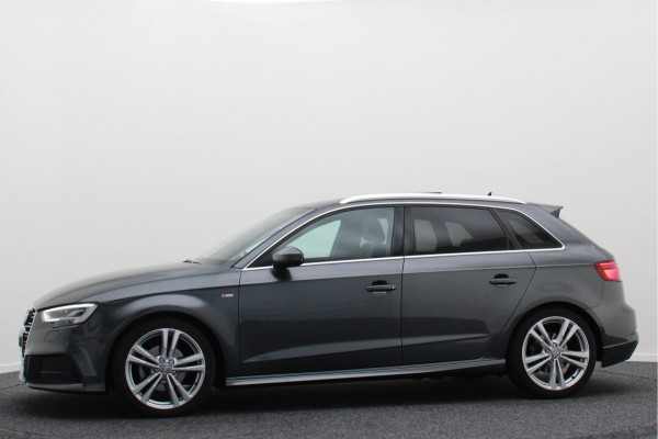 Audi A3 Sportback 35 TFSI CoD Advance Sport Automaat S Line, Panoramadak, Leer, Apple Carplay, Camera, LED