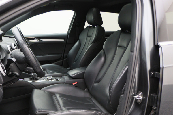 Audi A3 Sportback 35 TFSI CoD Advance Sport Automaat S Line, Panoramadak, Leer, Apple Carplay, Camera, LED