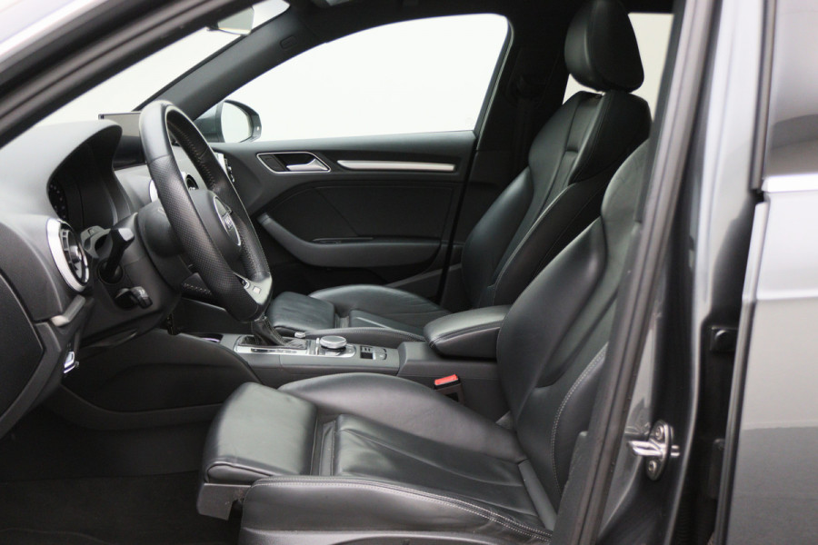 Audi A3 Sportback 35 TFSI CoD Advance Sport Automaat S Line, Panoramadak, Leer, Apple Carplay, Camera, LED