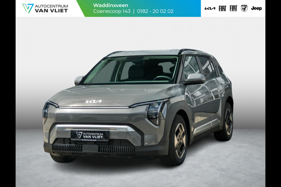 Kia EV3 Plus 58.3 kWh | Uit voorraad leverbaar | Navi | 17" | Adapt. Cruise | Clima | PDC | Dakrails | Stoel&Stuurverw. | Priv Glass | BSM | Private Lease € 516,- Actie !