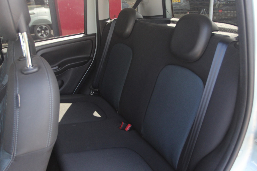 Fiat Panda 1.0 Hybrid Launch Edition Cross